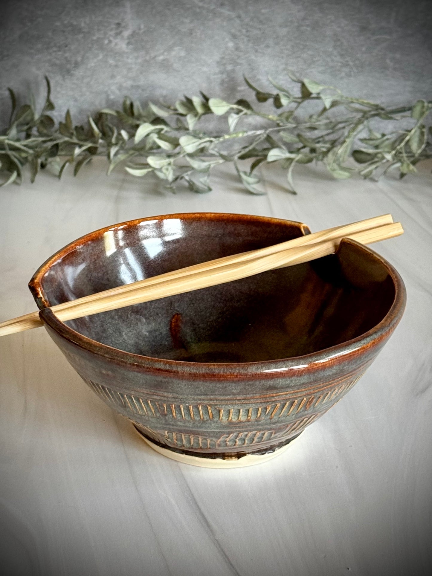 Ramen Bowl - Carved Brown/sage green