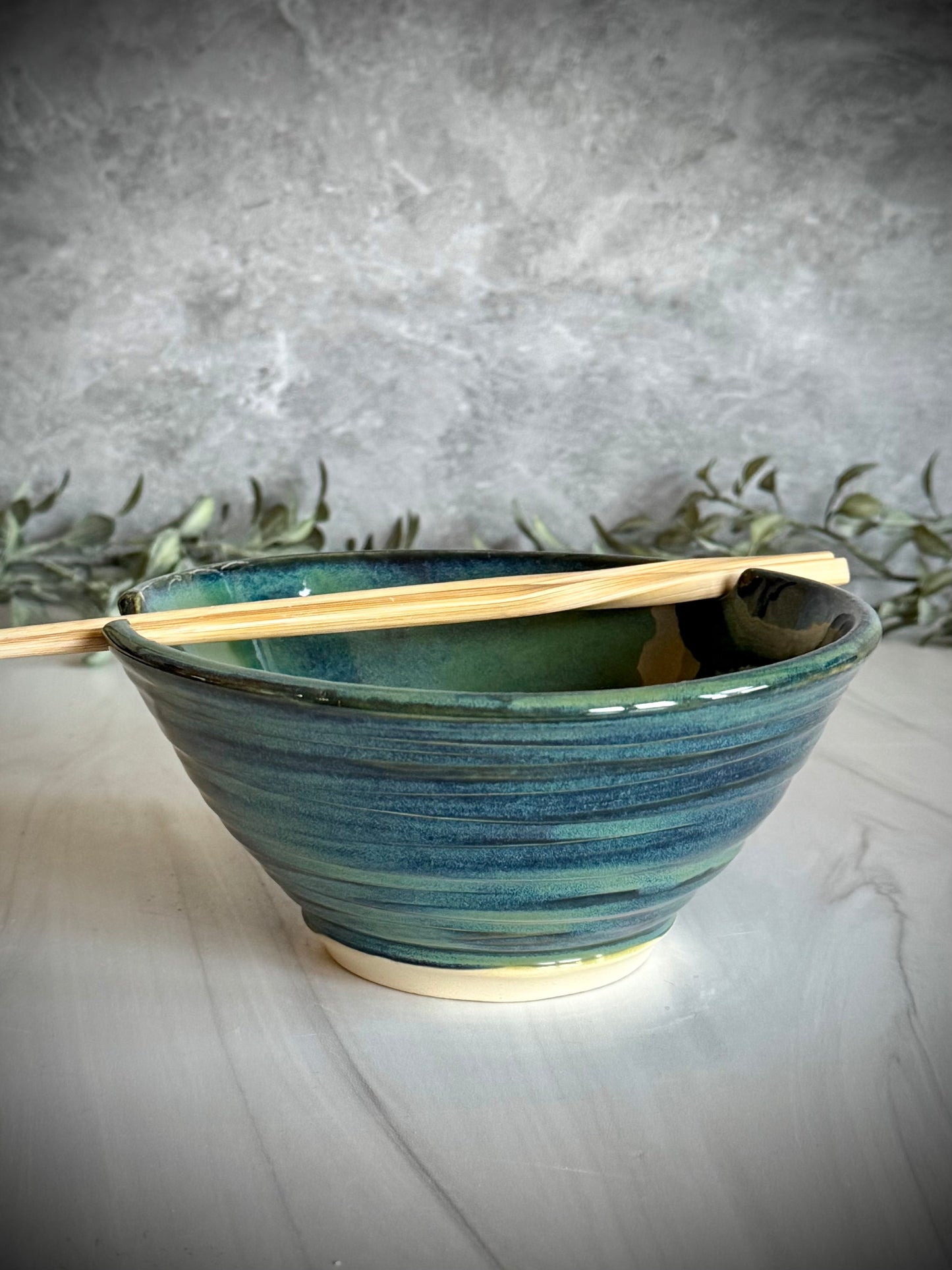 Ramen Bowl - Dark Blue/Green Spiral Carved