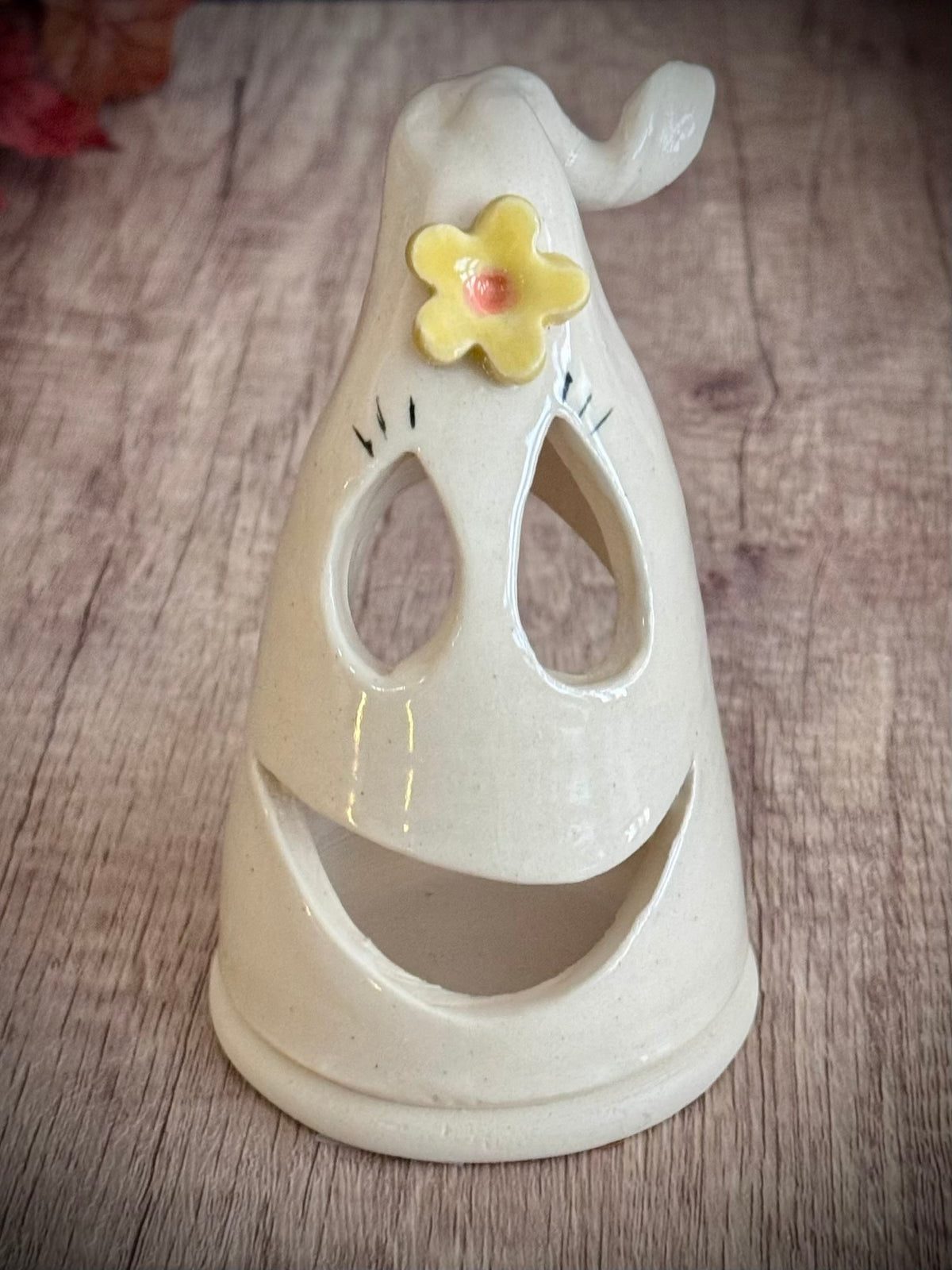 Ghost Luminary - Yellow Flower Ghost