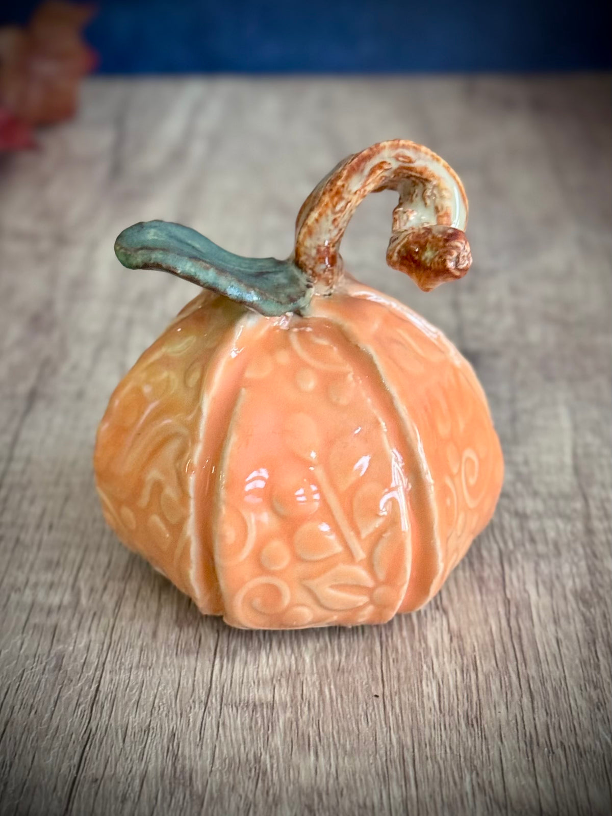 Pumpkin - soft orange medium