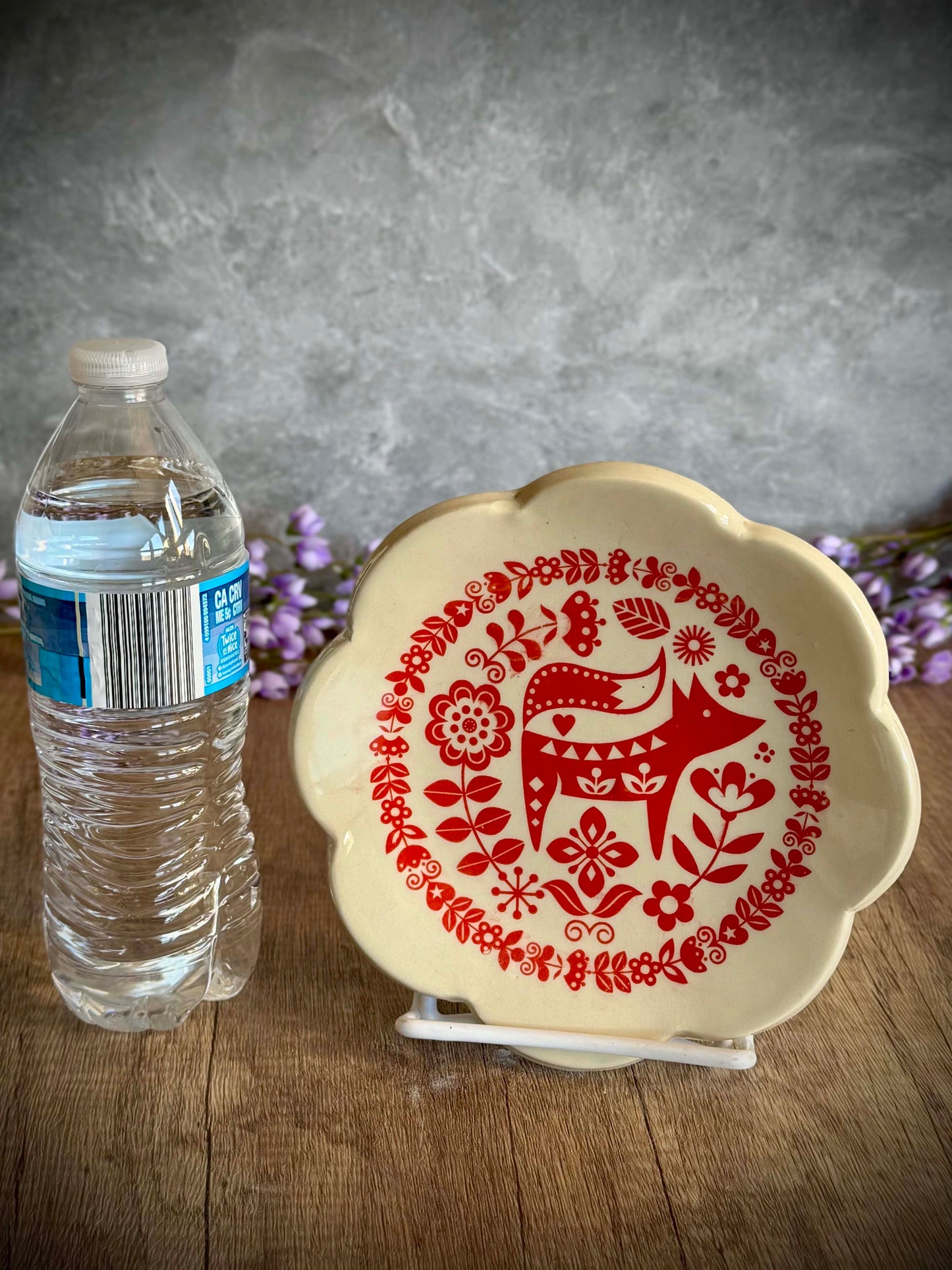 Scalloped Folk Art Plate