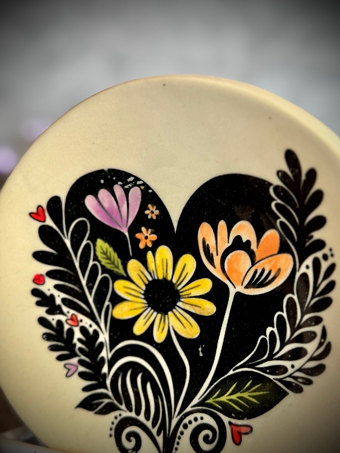 Round Floral Heart Plate